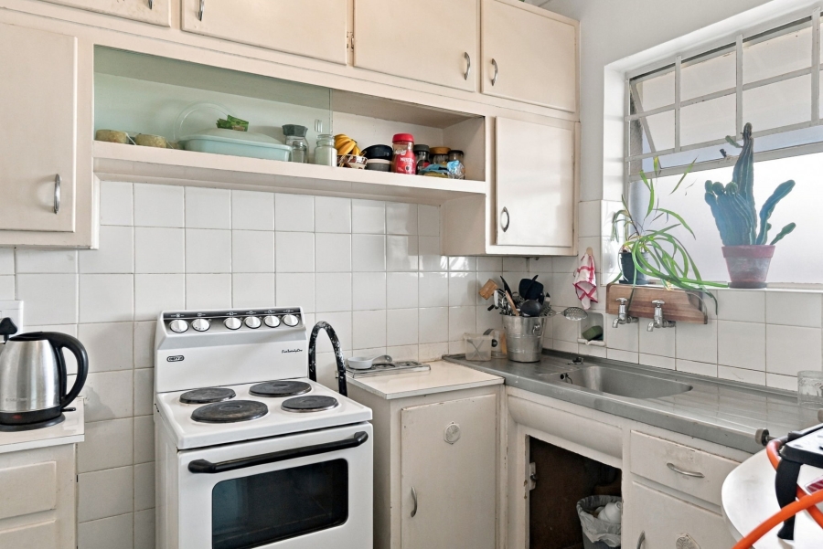 1 Bedroom Property for Sale in Rondebosch Village Western Cape